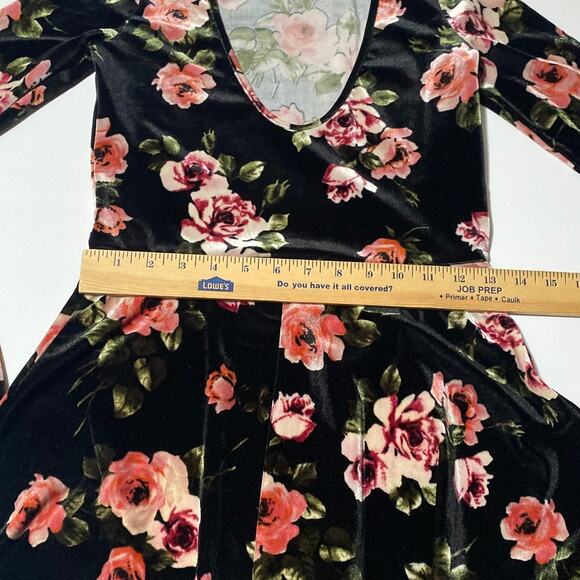 Women's Floral Velvet Skater Dress Small Fit n Flare Long Sleeve Winter Witchy - Picture 5 of 10
